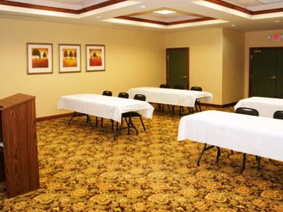 Country & By Radisson, Lubbock, Tx